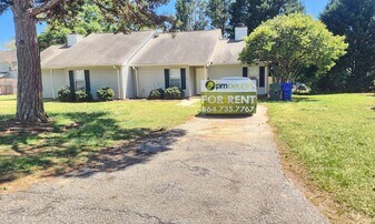 6 Pointer Ln in Greenville, SC - Building Photo