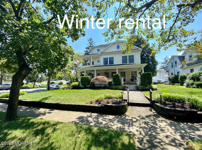 property at 401 Garfield Ave