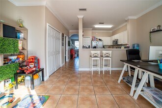 5580 NW 107th Ave in Doral, FL - Building Photo - Building Photo