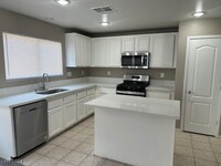 7304 High Cascade Ave in Las Vegas, NV - Building Photo - Building Photo