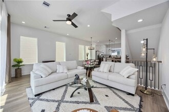 1937 Knoll St in Houston, TX - Building Photo - Building Photo