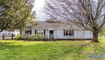 23554 US-72 in Athens, AL - Building Photo