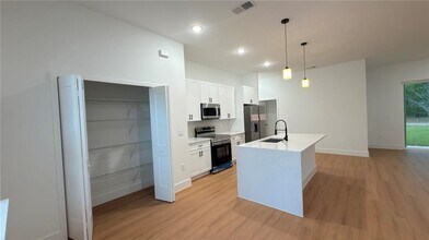 7250 N Freeport Cir in Citrus Springs, FL - Building Photo - Building Photo