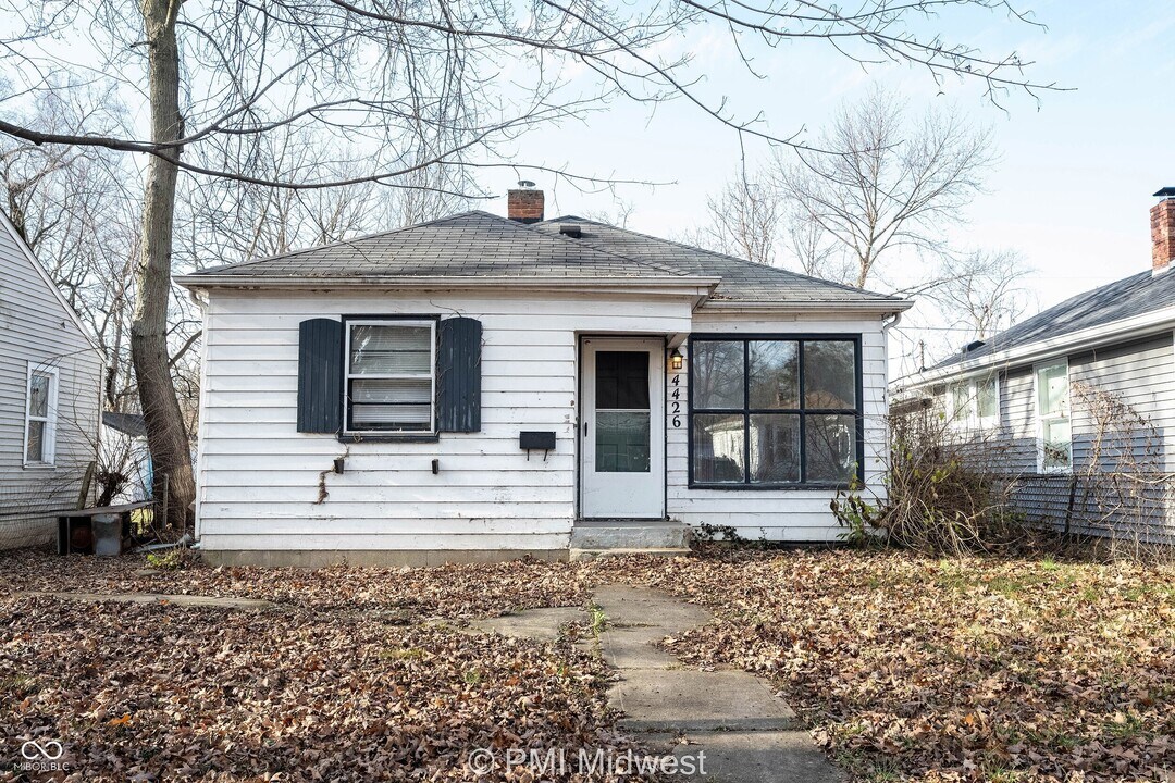 4426 Kingsley Dr in Indianapolis, IN - Building Photo