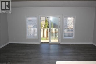 590 Little Dover Crescent in Waterloo, ON - Building Photo - Building Photo