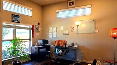 8001 Silhouette St in Austin, TX - Building Photo - Building Photo