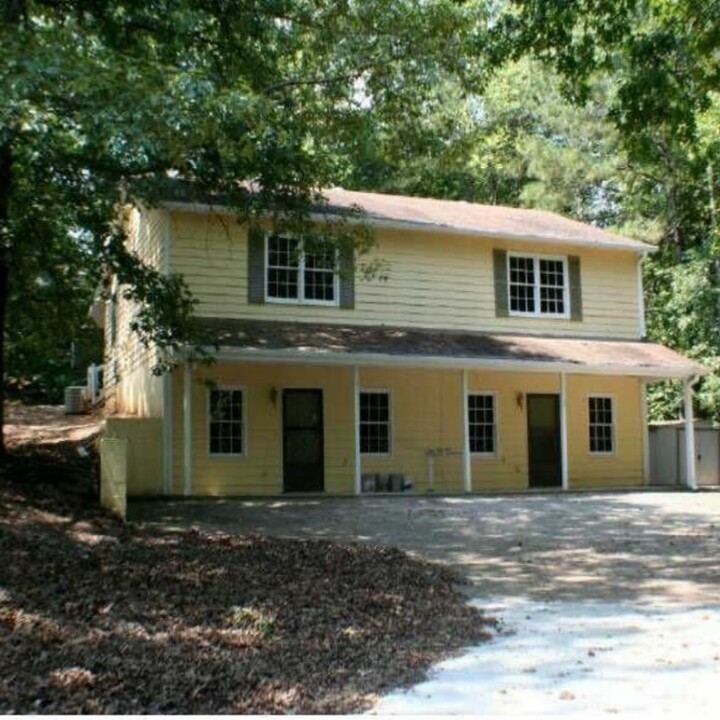 4520 Bartow Carver Rd SE in Acworth, GA - Building Photo