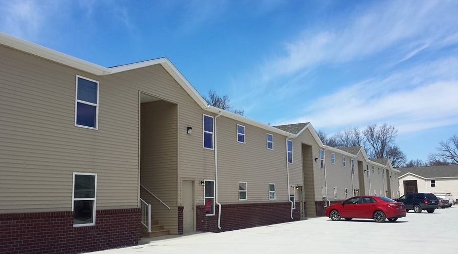 Kinway Apartments in Evansville, IN - Building Photo