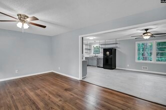 237 Vincenne Rd in Columbia, SC - Foto de edificio - Building Photo
