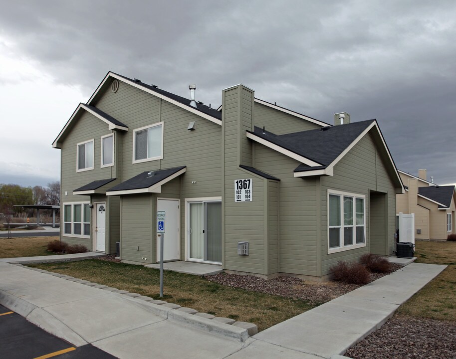 1367 E Sharons Loop in Nampa, ID - Building Photo