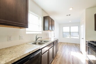 8707 Wooster Trails Dr in Baytown, TX - Building Photo - Building Photo