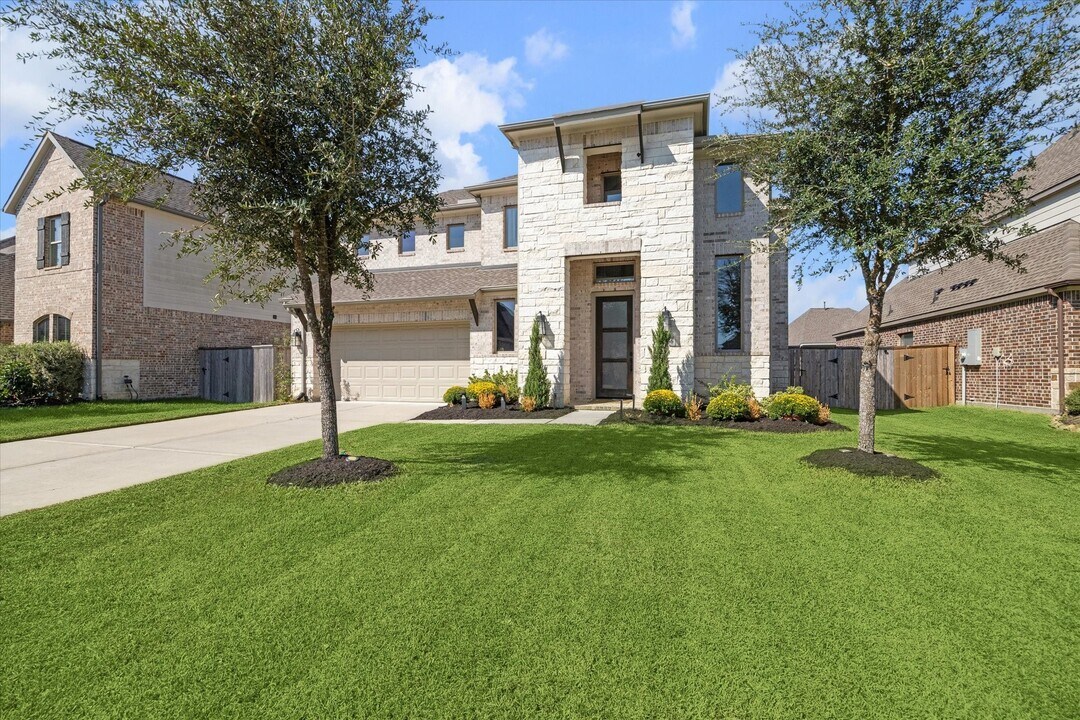 18956 Rosewood Terrace Dr in Roman Forest, TX - Foto de edificio