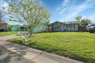 3124 Brophy Dr in Sacramento, CA - Building Photo