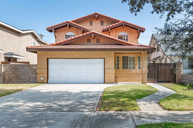 property at 415 W Center St