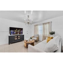 3 Navarre Ave in Coral Gables, FL - Building Photo - Building Photo