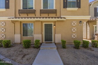 106 W Commerce Ct in Gilbert, AZ - Building Photo - Building Photo