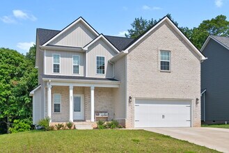 681 Eva Agnes Ave in Clarksville, TN - Building Photo - Building Photo