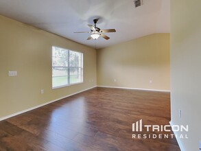 3026 Aldoro Ave in Spring Hill, FL - Building Photo - Building Photo