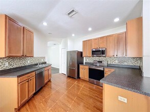 5549 Autumn Shire Dr in Zephyrhills, FL - Building Photo - Building Photo