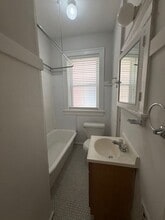 1123 Louisville Ave in St. Louis, MO - Building Photo - Building Photo