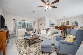 610 W Maud St in Tavares, FL - Building Photo - Building Photo