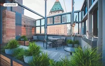 306 W 48th St in New York, NY - Building Photo - Building Photo