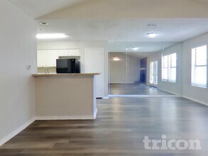 2442 Antler Trail in Lewisville, TX - Building Photo - Building Photo