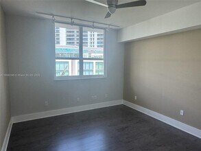 5970 Indian Creek Dr, Unit PH-3 in Miami Beach, FL - Building Photo - Building Photo