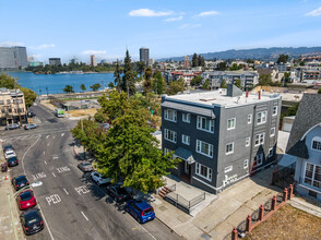 232 Foothill Blvd in Oakland, CA - Foto de edificio - Building Photo