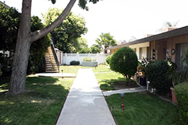 4607 Plaza Ln, Unit Apt F