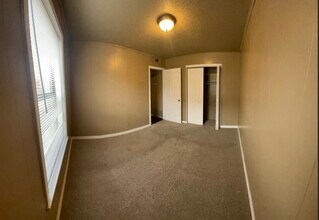 775 W Sycamore St in Fayetteville, AR - Building Photo - Building Photo