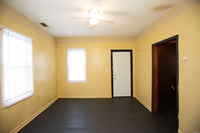 1303 Division St in North Little Rock, AR - Building Photo - Building Photo