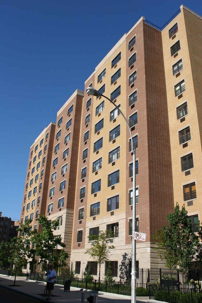 The Solara Cooperatives in Bronx, NY - Foto de edificio - Building Photo