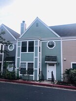 707 Military E in Benicia, CA - Building Photo