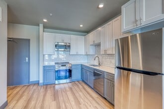 Los Altos in Aurora, CO - Building Photo - Building Photo