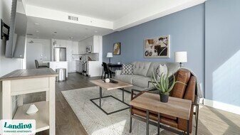 1950 Mayfair St, Unit 921 in Naples, FL - Building Photo