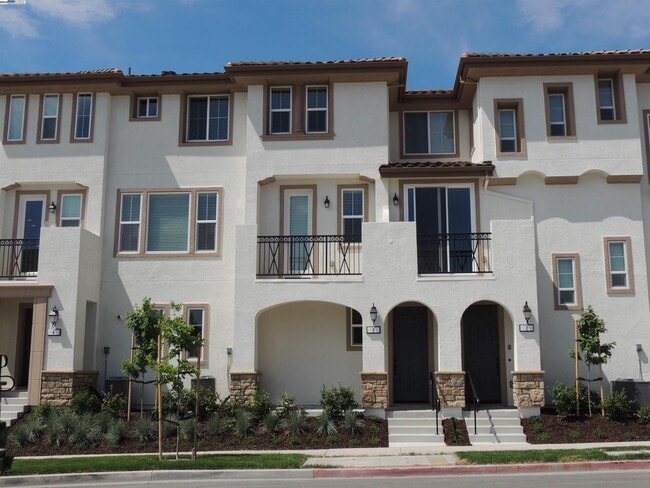 property at 118 Selby Lane