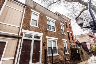 1411 W Flournoy St-Unit -O1 in Chicago, IL - Building Photo - Building Photo