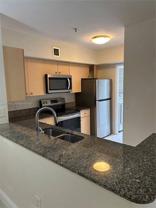 2494 Centergate Dr in Miramar, FL - Building Photo