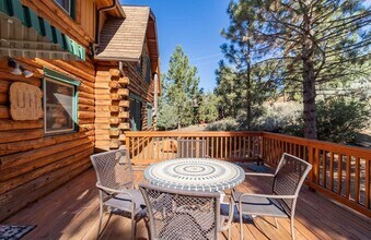 1700 Woodland Dr in Pine Mountain Club, CA - Building Photo - Building Photo