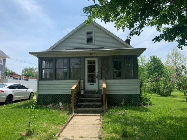 property at 204 E Beech St