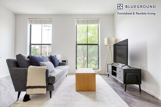 2101 Champlain St NW, Unit FL2-ID279 in Washington, DC - Building Photo - Building Photo