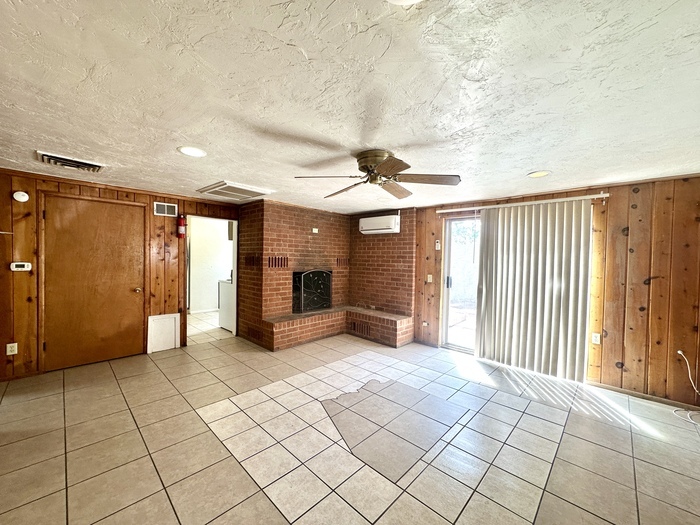 237 W Roger Rd in Tucson, AZ - Foto de edificio