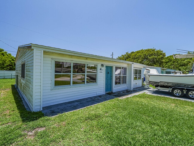 1450 5th Ave in Vero Beach, FL - Building Photo - Building Photo