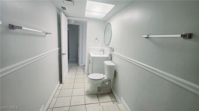 5031 SW 16th Pl in Cape Coral, FL - Building Photo - Building Photo