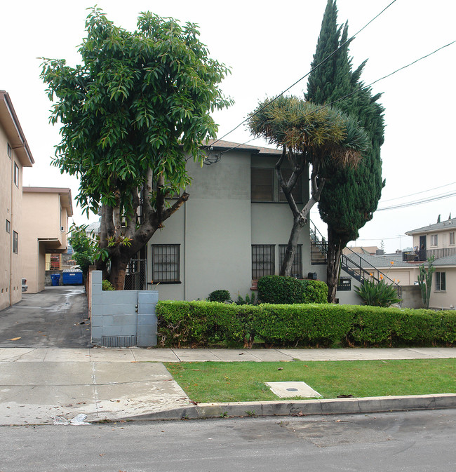 1108 Waterloo St in Los Angeles, CA - Foto de edificio - Building Photo