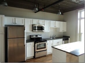 Nash Street Lofts in Wilson, NC - Foto de edificio - Interior Photo