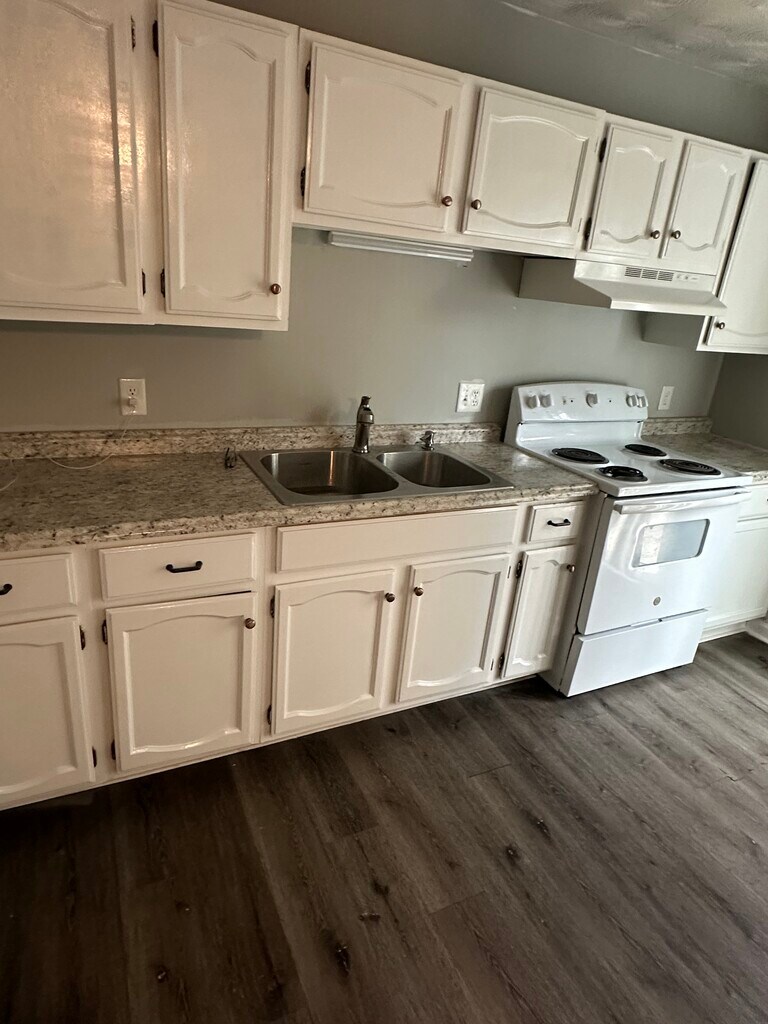 505 Lee St Rentals in Hampton, VA