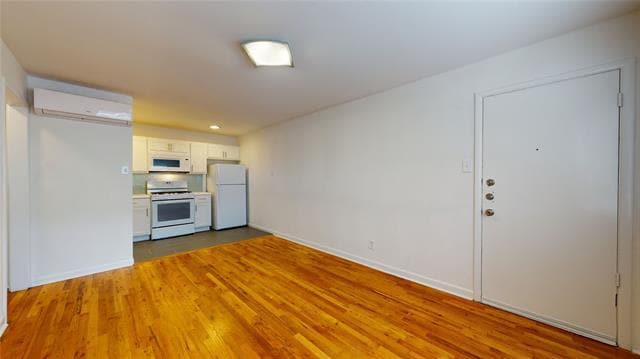 2405 Abrams Rd in Dallas, TX - Building Photo - Building Photo