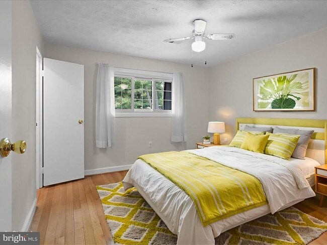477 Hampton Ct in Falls Church, VA - Building Photo - Building Photo